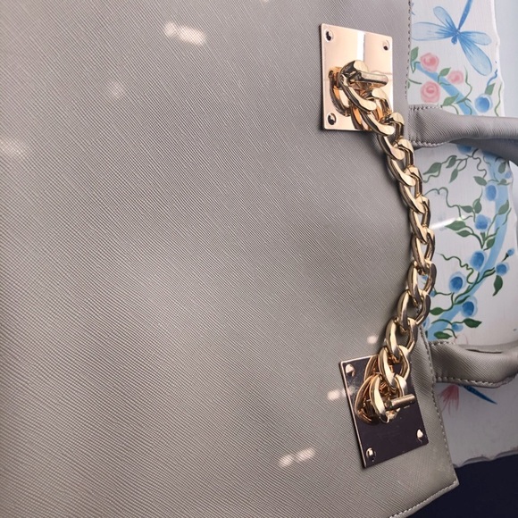 Taupe Gold Chain Purse - Picture 7 of 8